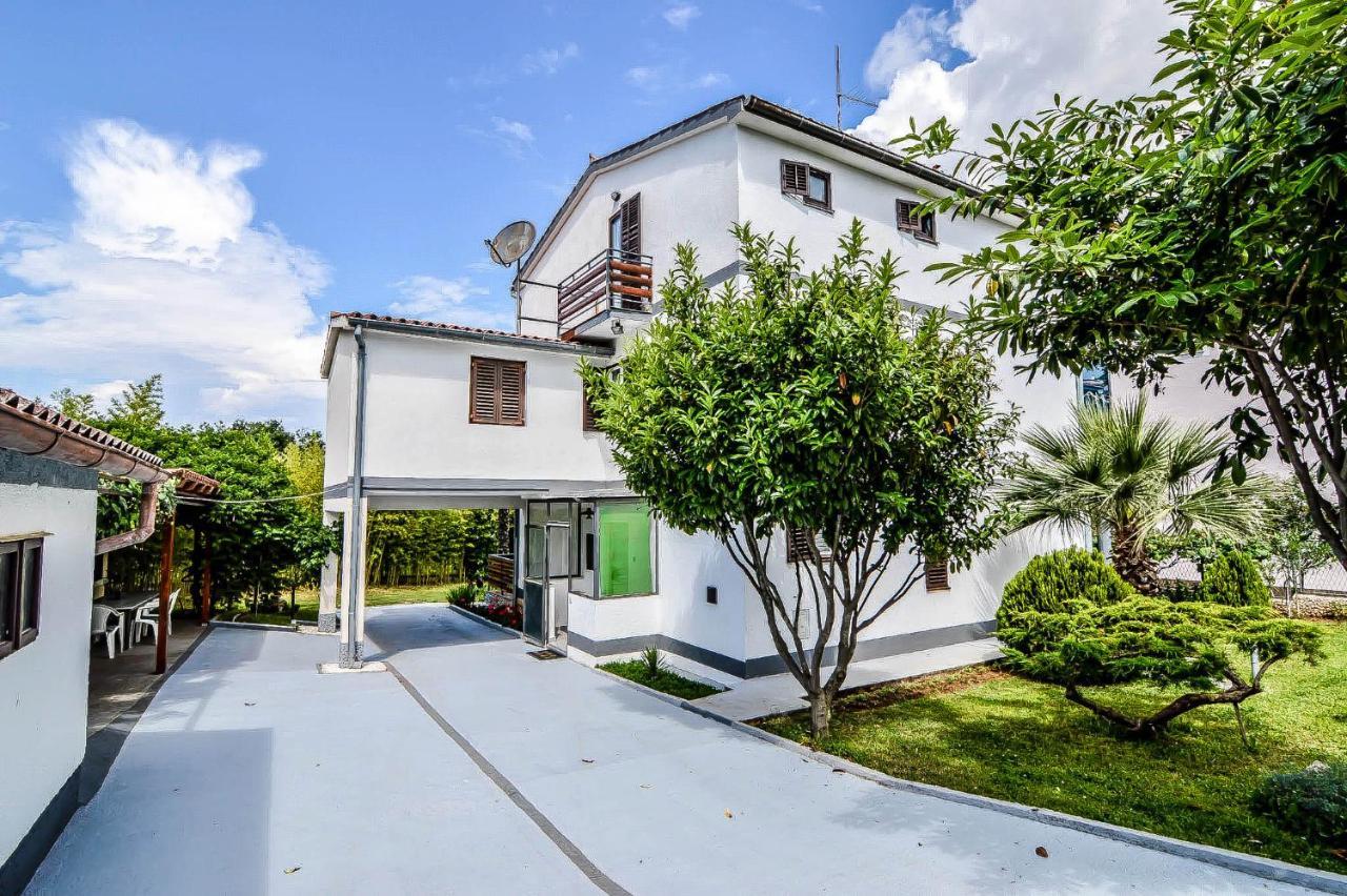 Apartmani Andrea Pula Exterior photo